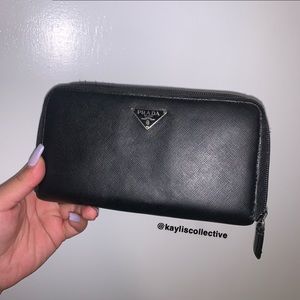 PRADA WALLET 🖤